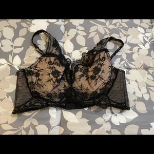 NWOT Victoria’s Secret Lace Bra